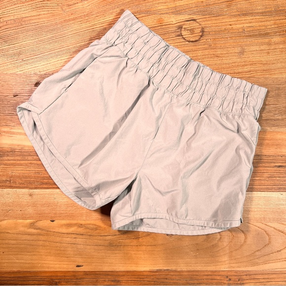 Athleta Other - Athleta Girl All Star 2.5” Short, Beige, Size XXL/16